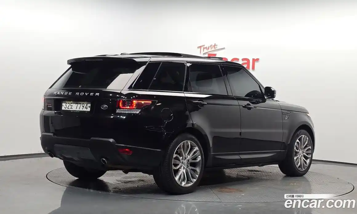 Land Rover Range-Rover Sport 2016 3.0 гидро в Москве № 1423354, фото 2