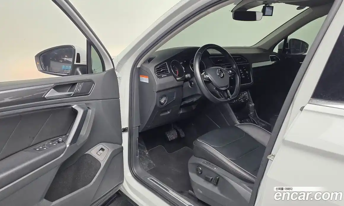 Volkswagen Tiguan 2018 2.0 гидро в Москве № 1424073, фото 13