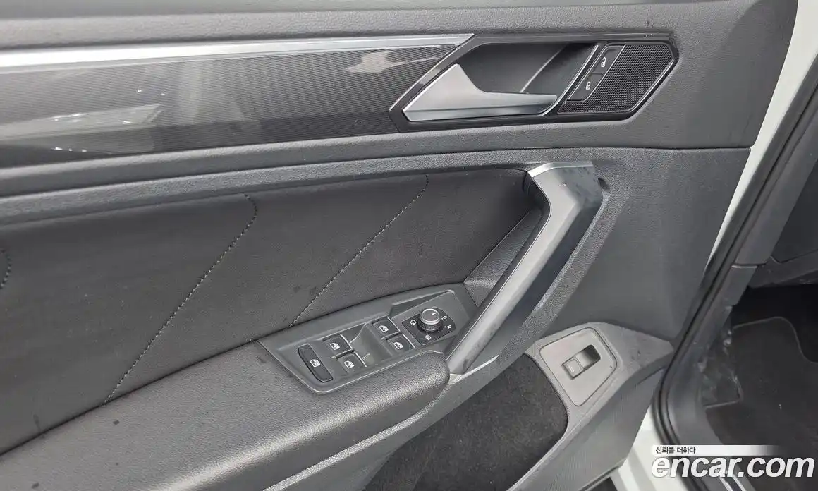 Volkswagen Tiguan 2018 2.0 гидро в Москве № 1424073, фото 14