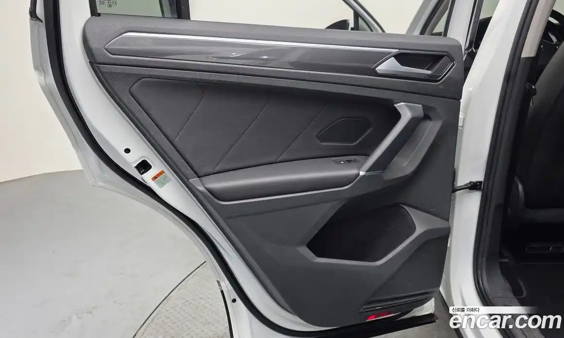 Volkswagen Tiguan 2018 2.0 гидро в Москве № 1424073, фото 15