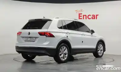 Volkswagen Tiguan 2018 2.0 гидро в Москве № 1424073, миниатюра 2