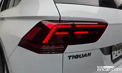 Volkswagen Tiguan 2018 2.0 гидро в Москве № 1424073, миниатюра 9