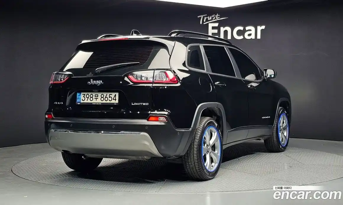 Jeep Cherokee 2022 2.4 гидро в Москве № 1424323, фото 2