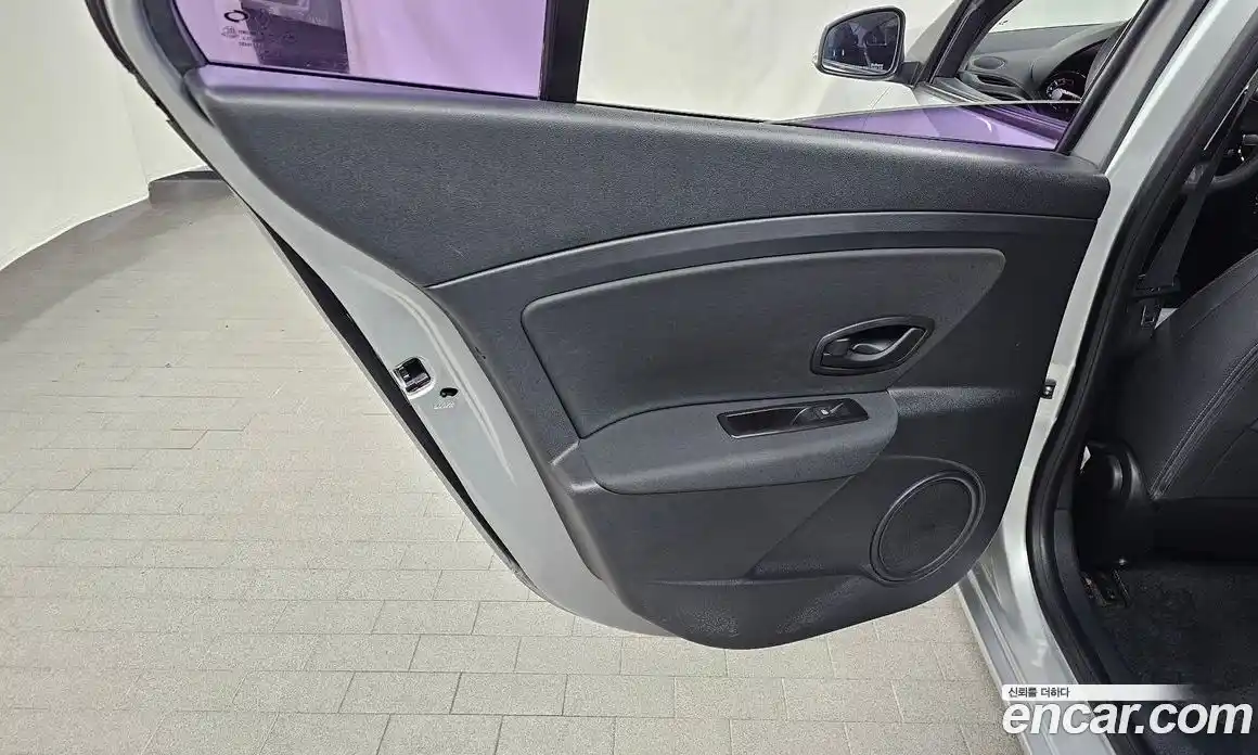 Renault SM3 2015 1.6 гидро в Москве № 1543039, фото 15