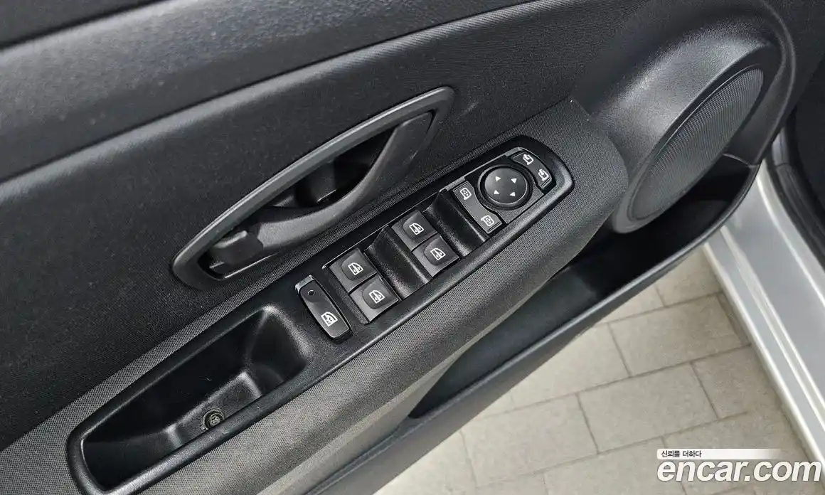 Renault SM3 2015 1.6 гидро в Москве № 1543039, фото 20