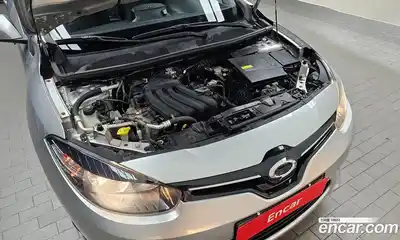 Renault SM3 2015 1.6 гидро в Москве № 1543039, миниатюра 6