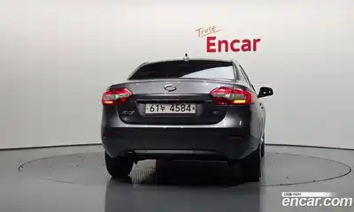 Renault SM3 2015 1.6 гидро в Москве № 1543399, миниатюра 4