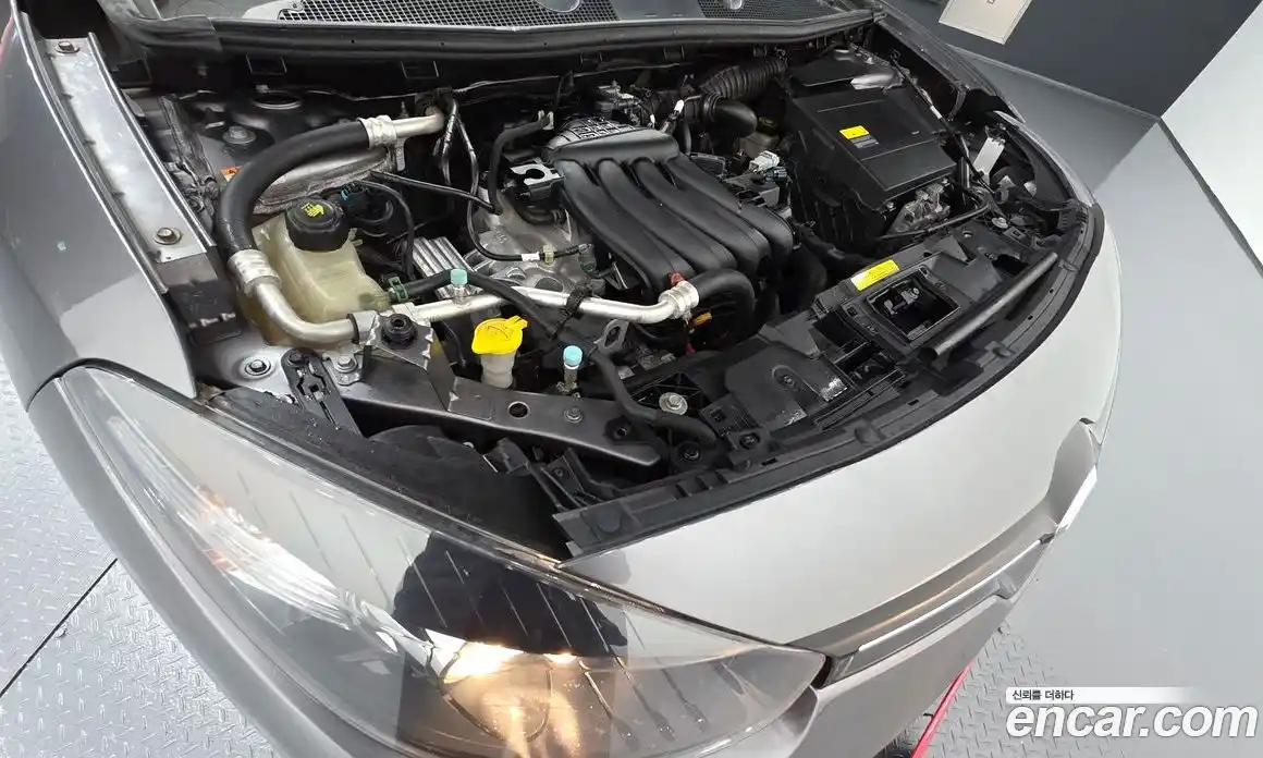 Renault SM3 2015 1.6 гидро в Москве № 1543399, фото 6