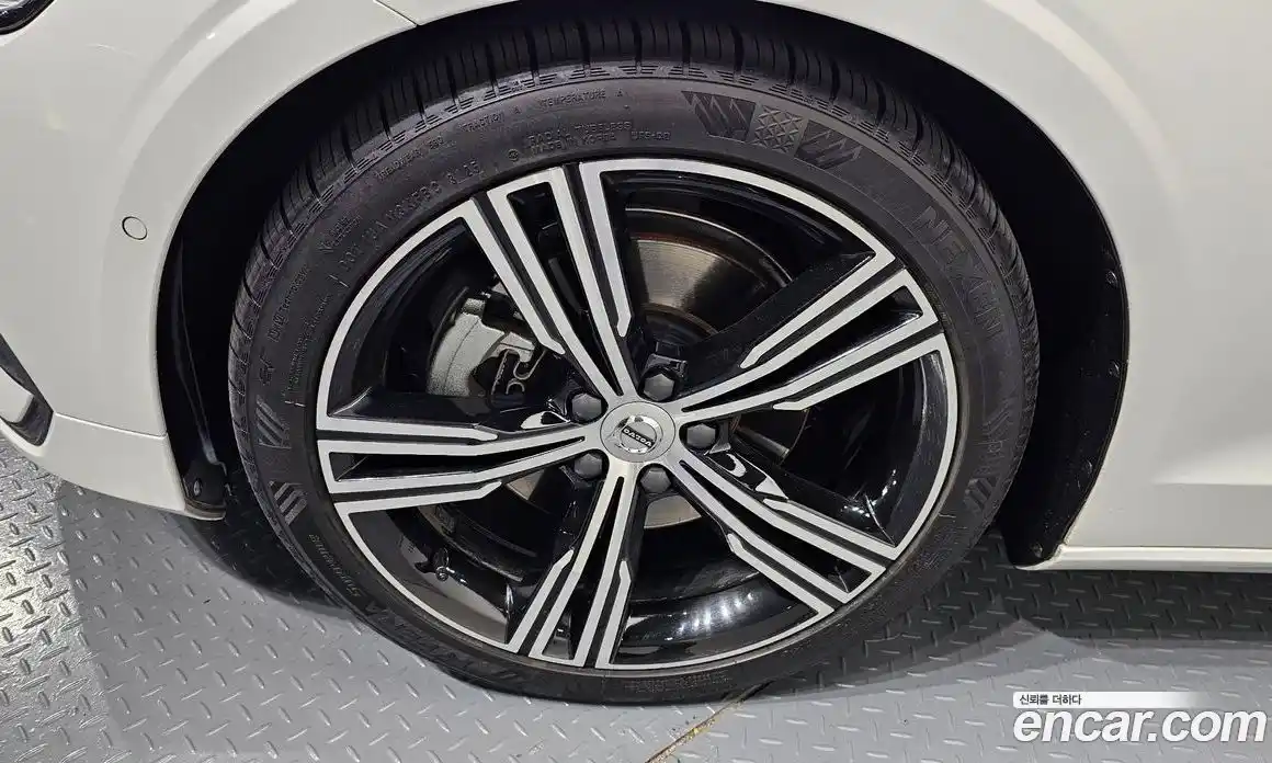 Volvo S60 2019 2.0 гидро в Москве № 1546804, фото 5