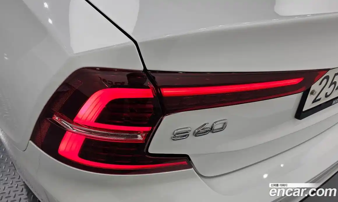 Volvo S60 2019 2.0 гидро в Москве № 1546804, фото 9