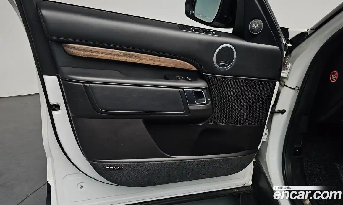 Land Rover Discovery 2018 3.0 гидро в Москве № 1547584, фото 13
