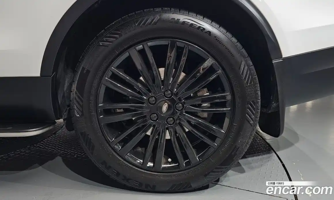 Land Rover Discovery 2018 3.0 гидро в Москве № 1547584, фото 6
