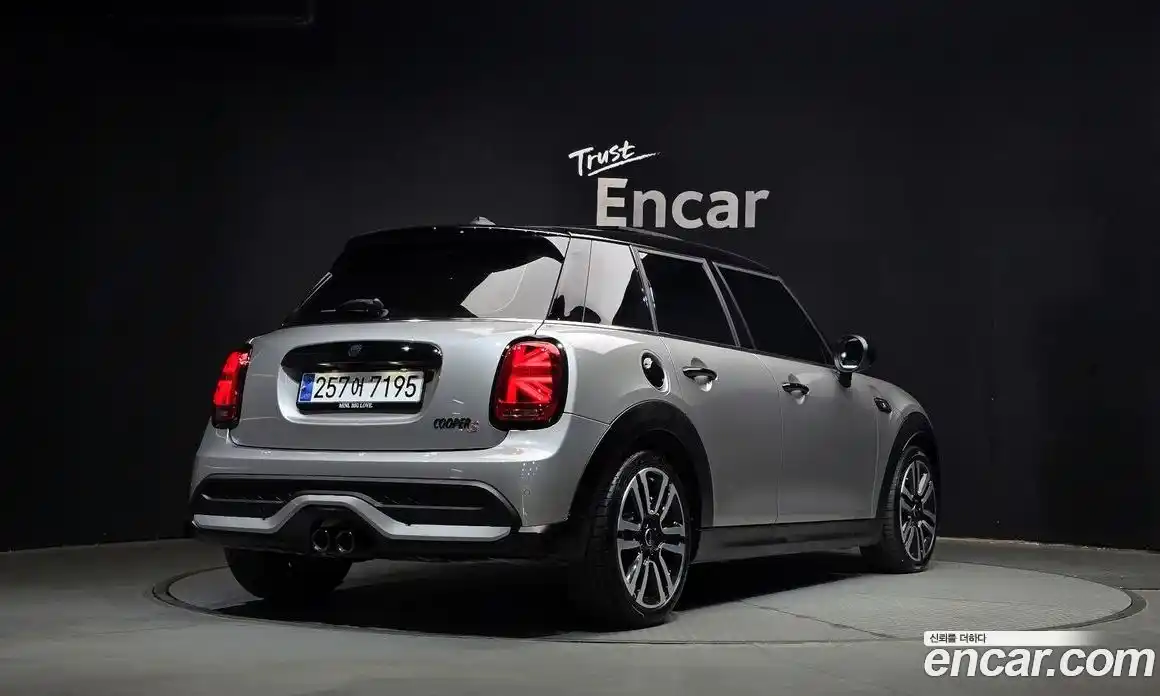 Mini Cooper 2023 2.0 гидро в Москве № 1547922, фото 2