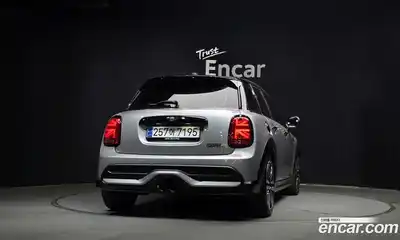 Mini Cooper 2023 2.0 гидро в Москве № 1547922, миниатюра 4