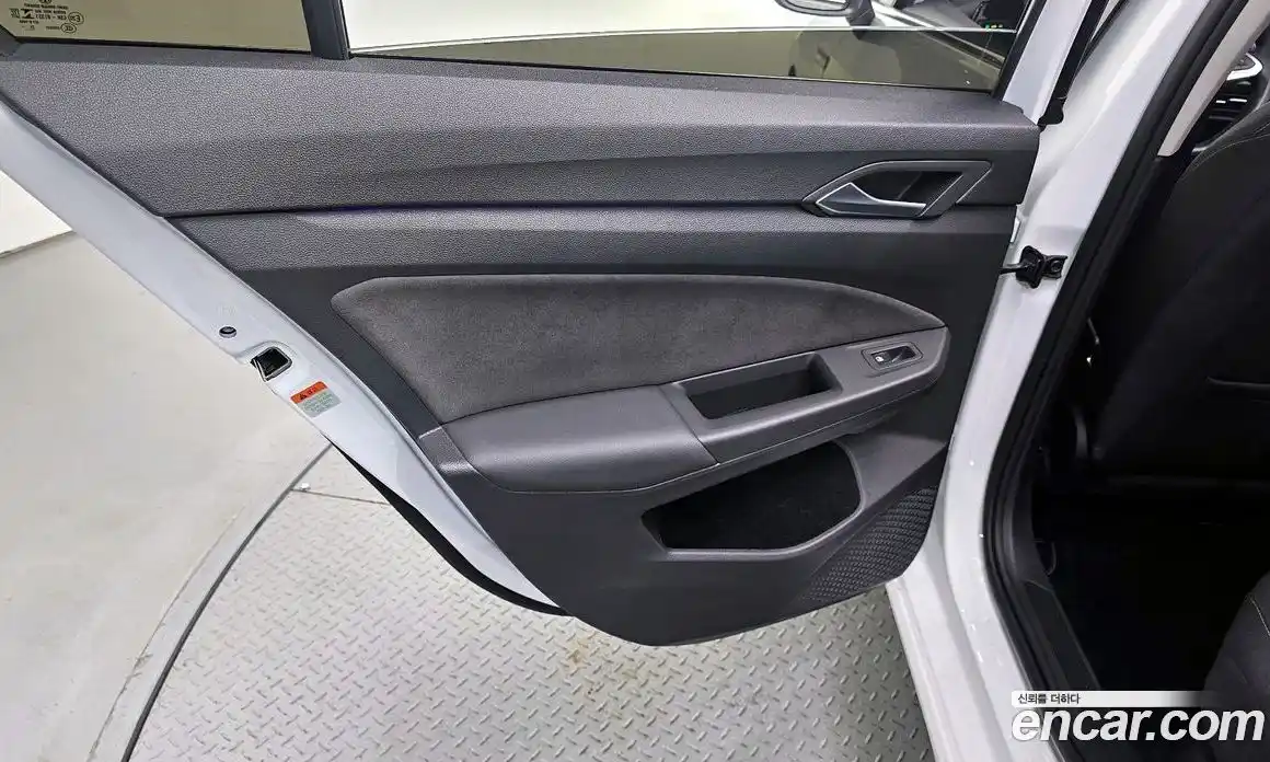 Volkswagen Golf 2023 2.0 гидро в Москве № 1549100, фото 15