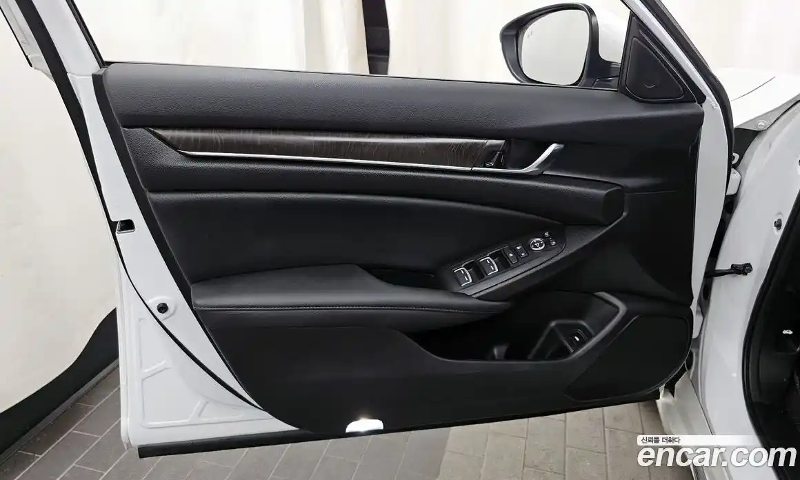 Honda Accord 2022 1.5 гидро в Москве № 1550196, фото 14