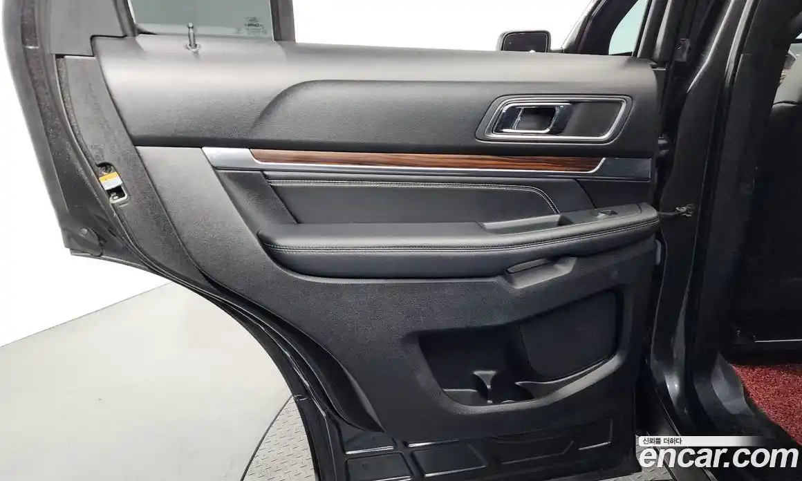 Ford Explorer 2018 2.3 гидро в Москве № 1550465, фото 15