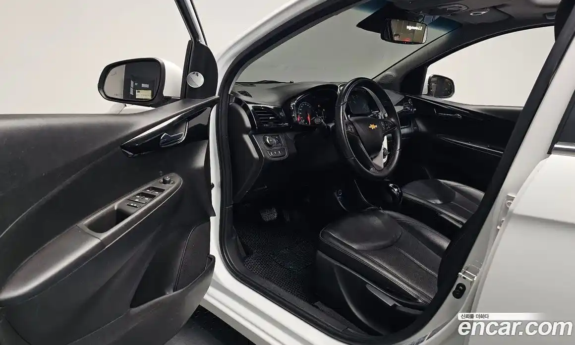 Chevrolet Spark 2016 1.0 гидро в Москве, фото 12