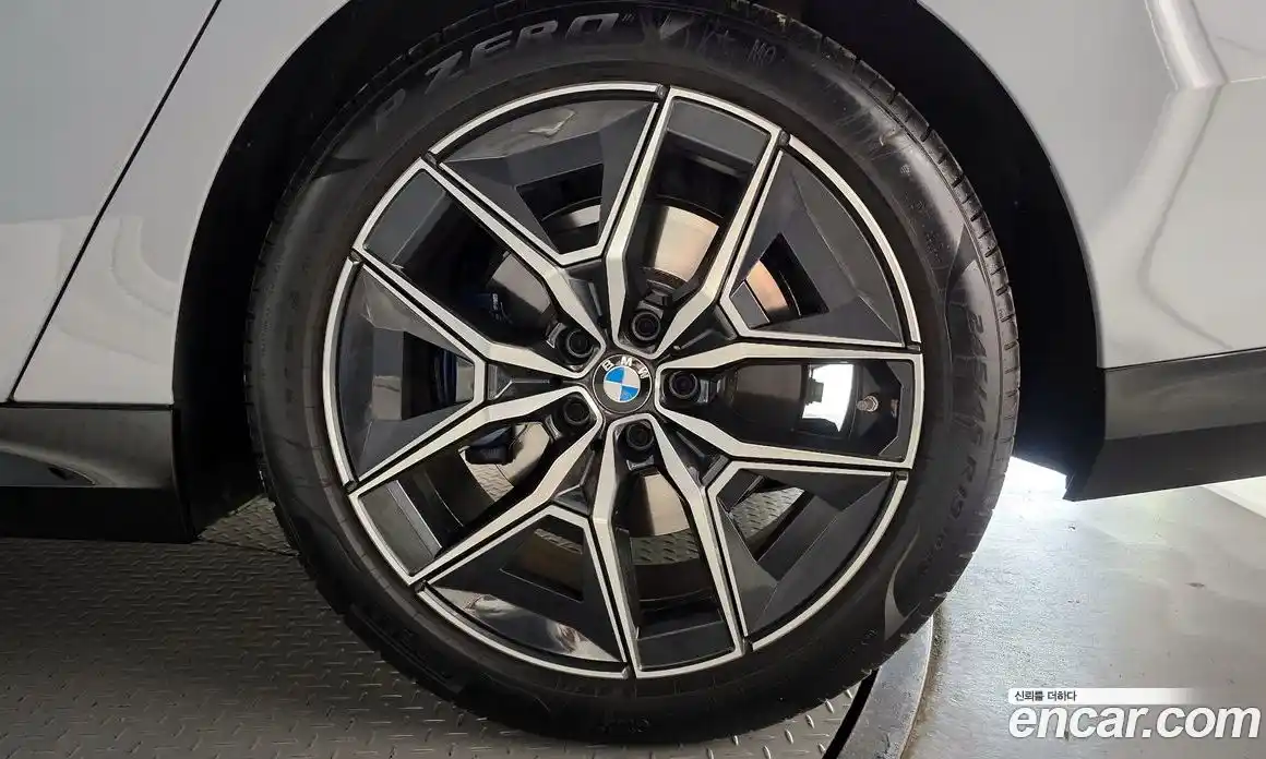 BMW 5-Series 2025 2.0 гидро в Москве № 1616164, фото 7