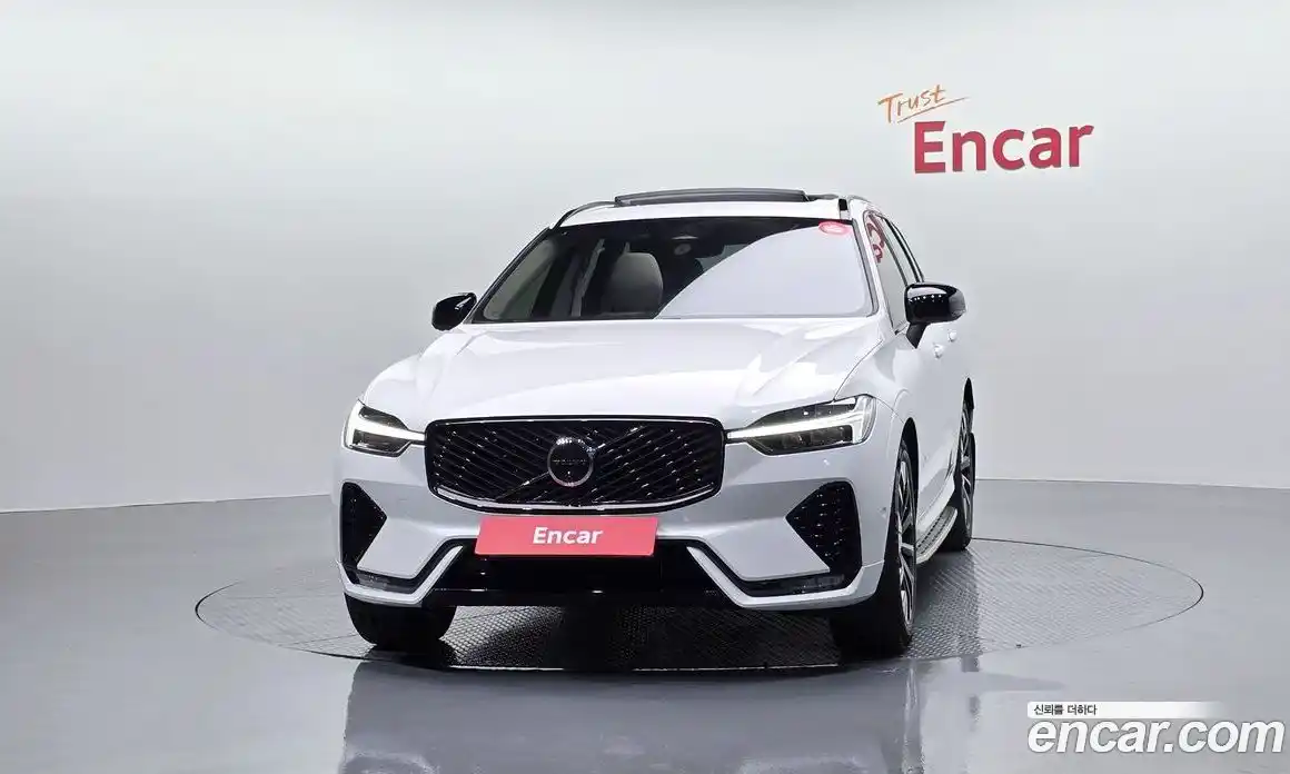 Volvo XC60 2025 2.0 гидро в Москве № 1618478, фото 3