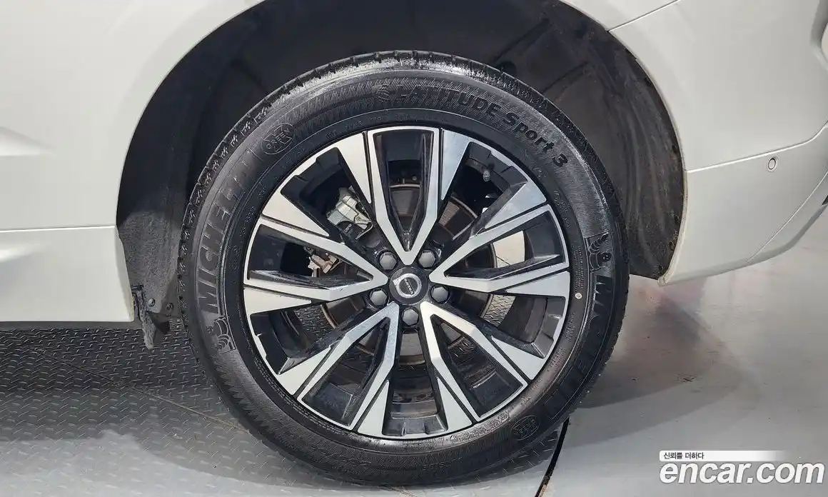 Volvo XC60 2023 2.0 гидро в Москве № 1618504, фото 7
