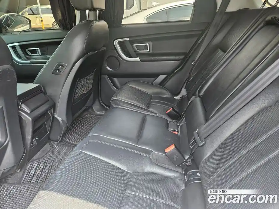 Land Rover Discovery Sport 2016 2.0 гидро в Москве № 166829, фото 16