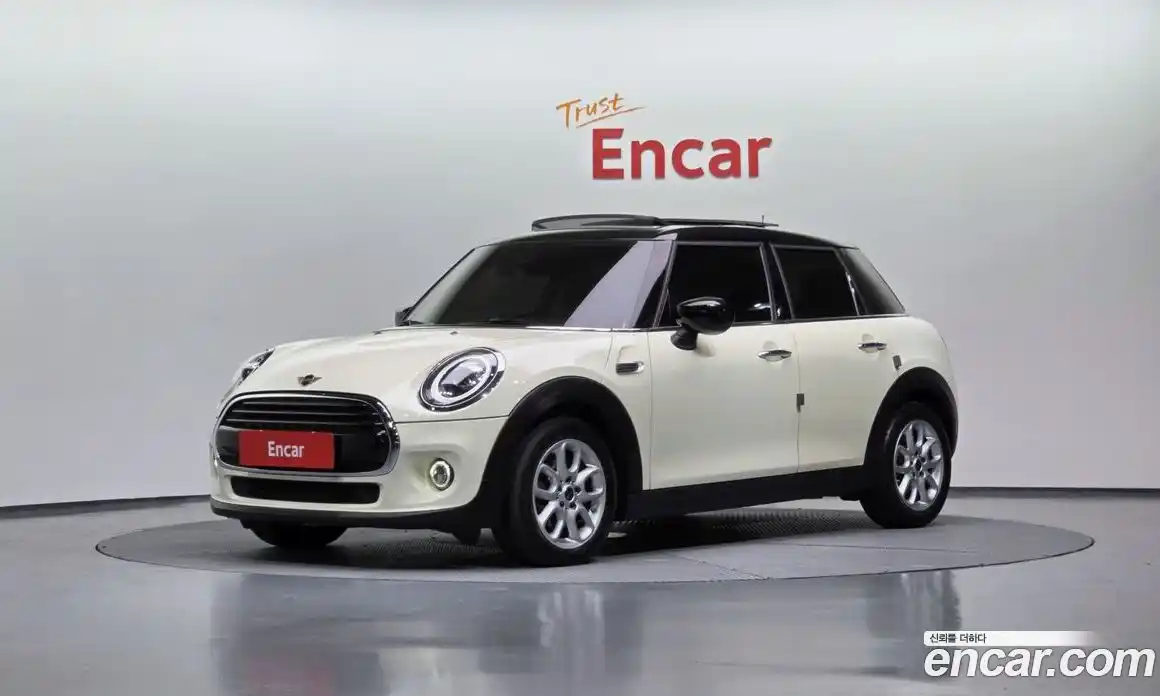 Mini Cooper 2021 1.5 гидро в Москве № 1692296, фото 1