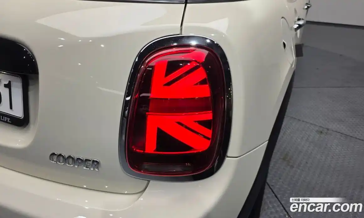 Mini Cooper 2021 1.5 гидро в Москве № 1692296, фото 9