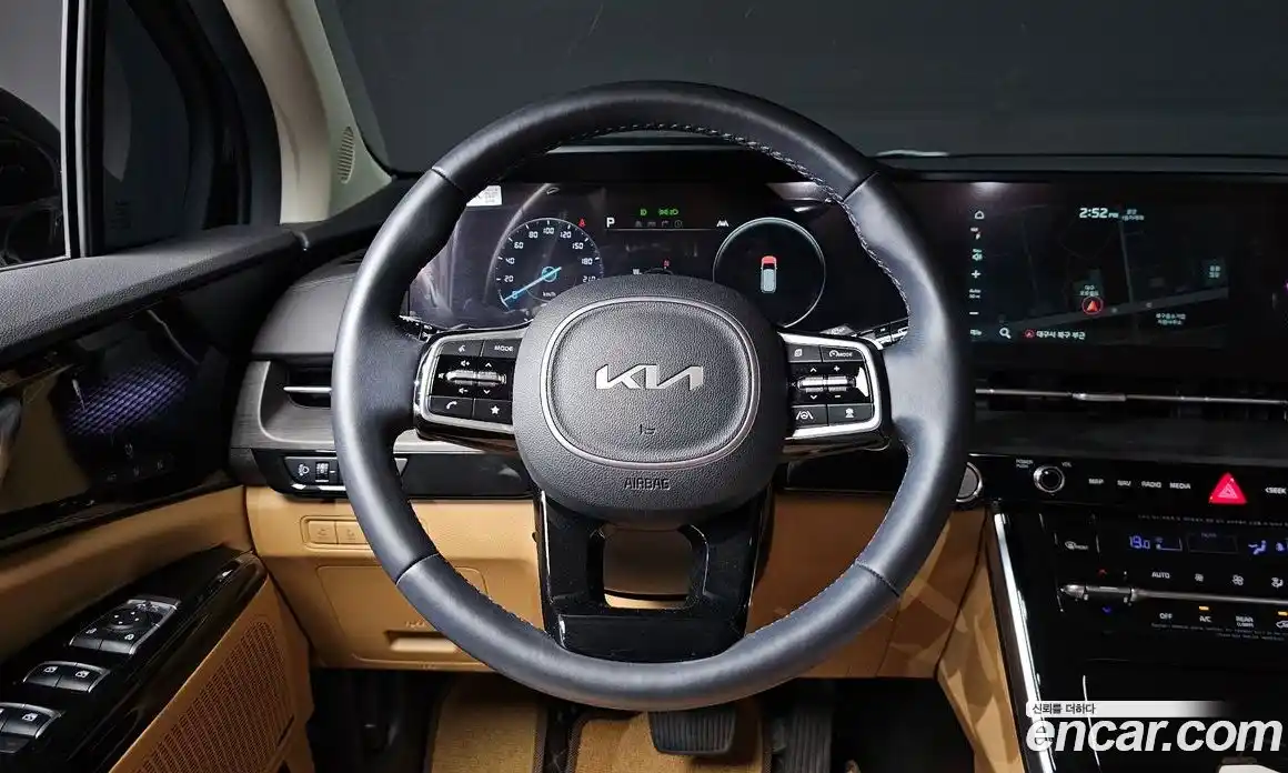Kia Canival 2023 3.5 гидро в Москве № 1831928, фото 18