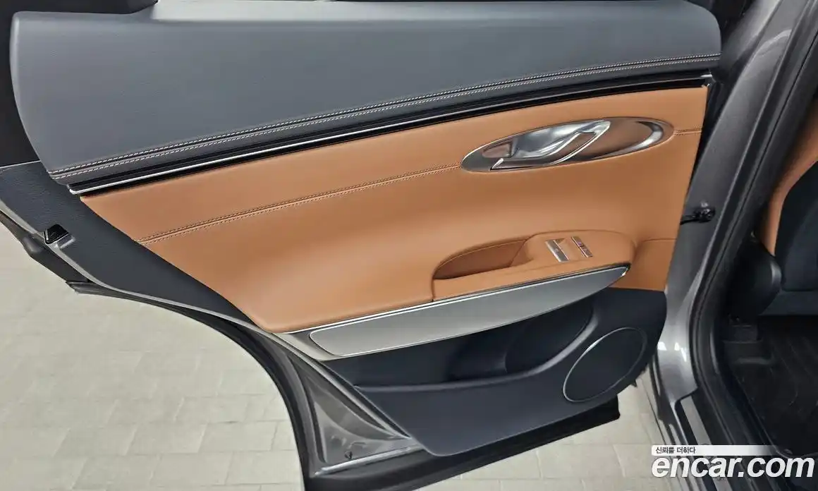 Genesis GV70 2021 2.5 гидро в Москве № 1832242, фото 15