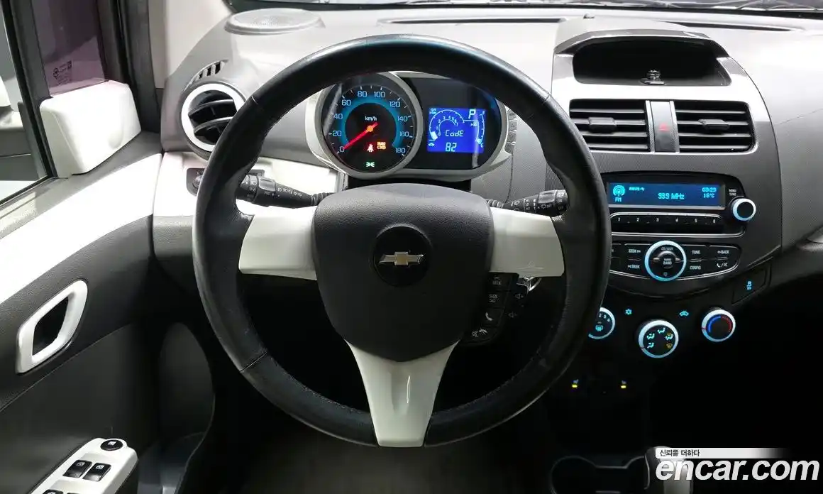 Chevrolet Spark 2015 1.0 гидро в Москве № 1833726, фото 19