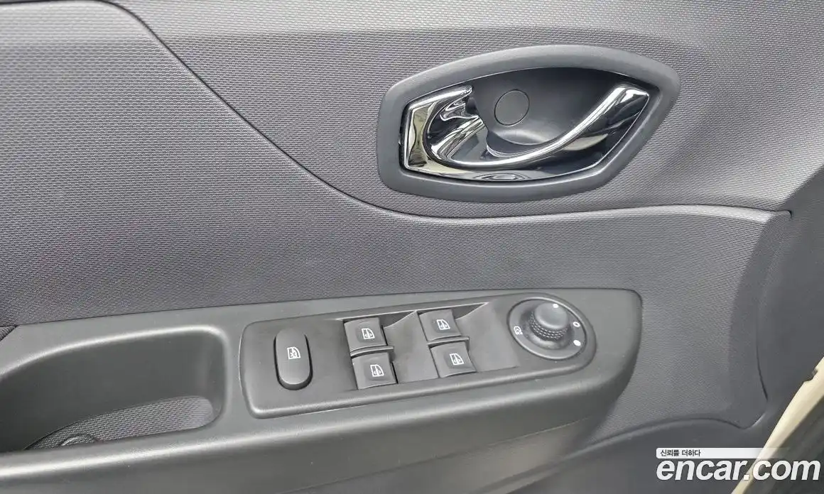 Renault QM3 2014 1.5 гидро в Москве № 1834604, фото 30