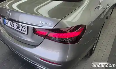 Mercedes-Benz E-Class 2022 2.0 гидро в Москве № 1835919, миниатюра 9