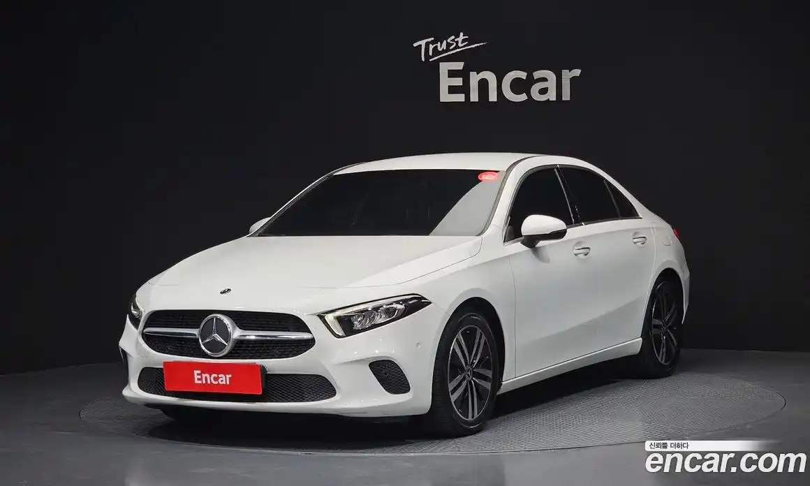Mercedes-Benz A-Class 2021 2.0 гидро в Москве № 1836065, фото 1