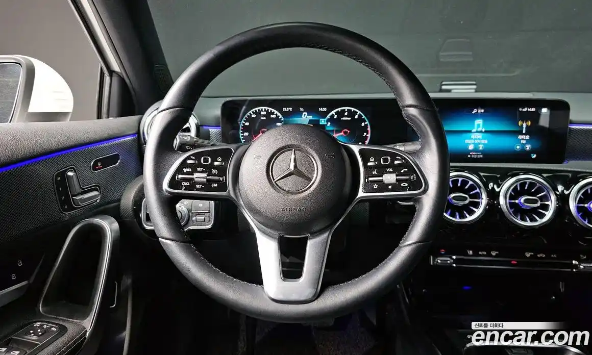 Mercedes-Benz A-Class 2021 2.0 гидро в Москве № 1836065, фото 13