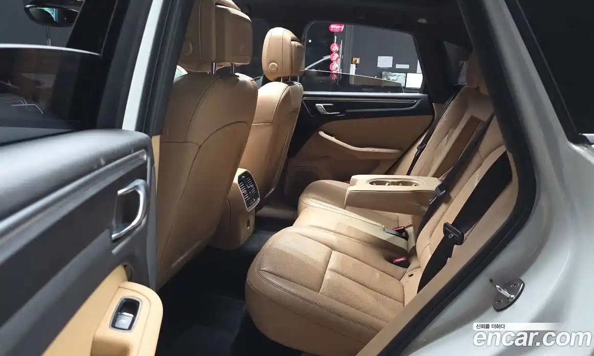 Porsche Macan 2018 2.0 гидро в Москве № 1837075, фото 12