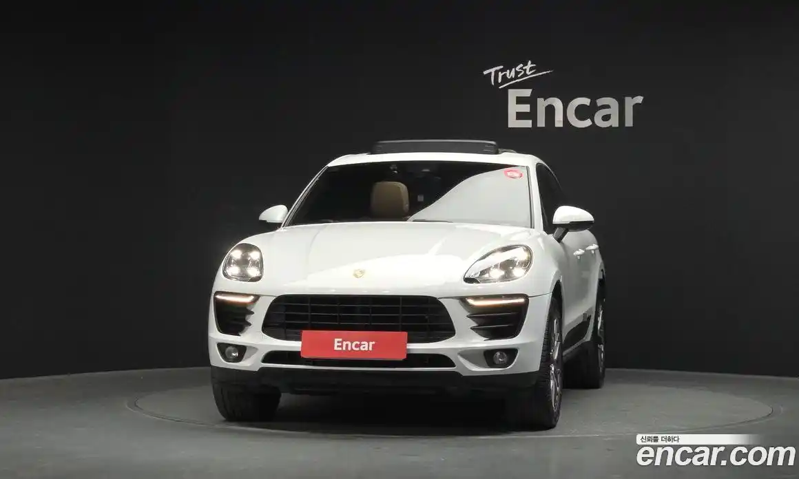 Porsche Macan 2018 2.0 гидро в Москве № 1837075, фото 3
