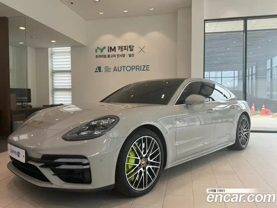 Porsche Panamera 2023 4.0 гидро в Москве № 1837223, фото 1