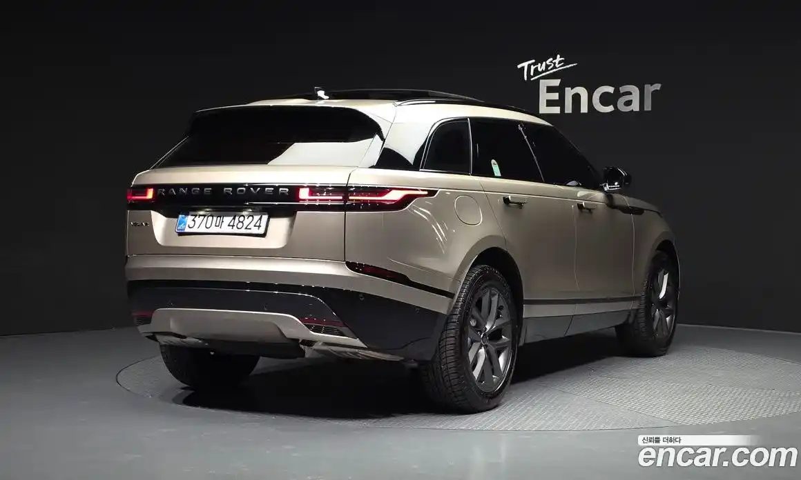 Land Rover Range-Rover Velar 2025 2.0 гидро в Москве № 1837271, фото 2