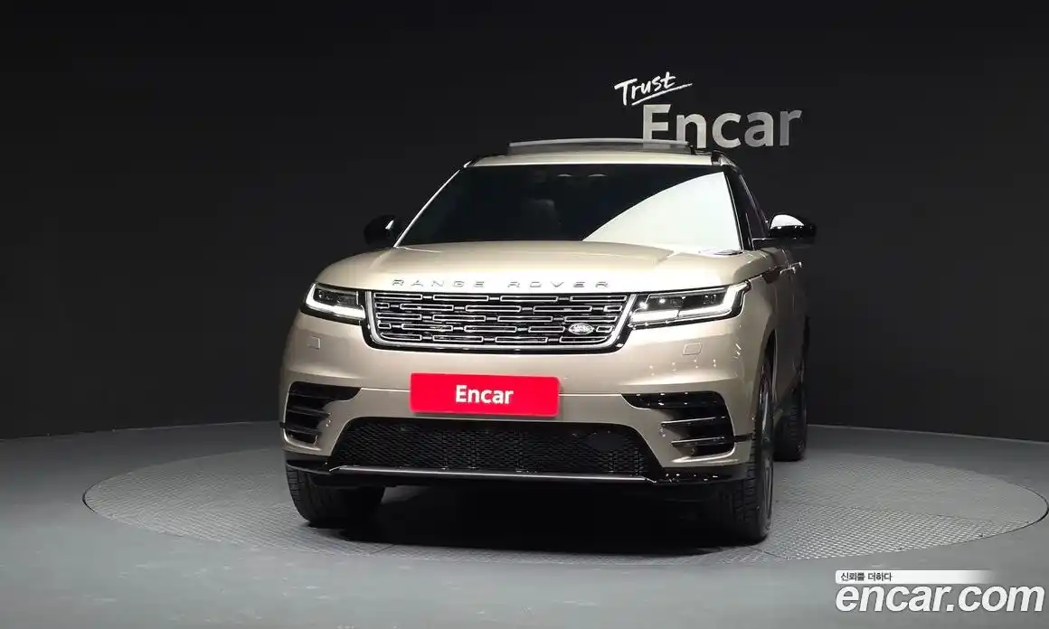 Land Rover Range-Rover Velar 2025 2.0 гидро в Москве № 1837271, фото 3