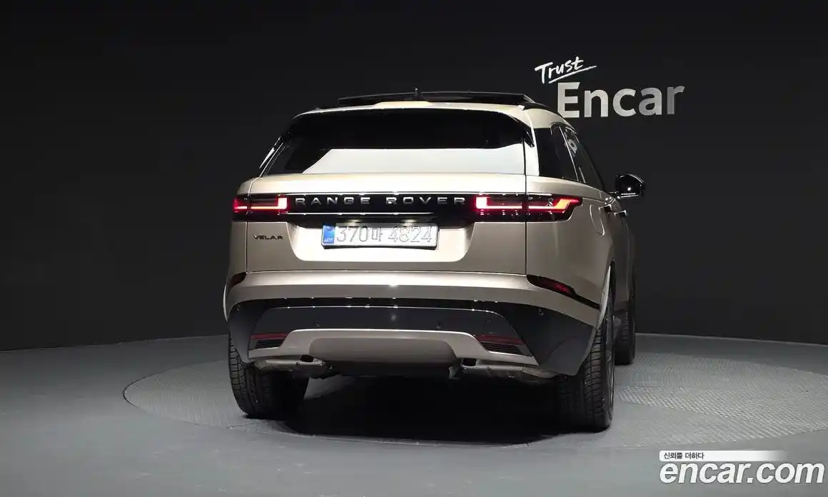 Land Rover Range-Rover Velar 2025 2.0 гидро в Москве № 1837271, фото 4