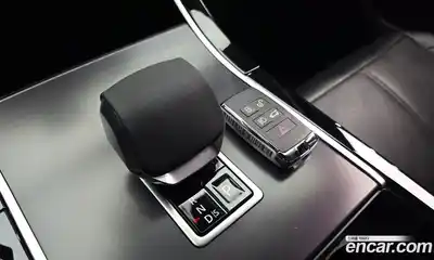 Land Rover Range-Rover Velar 2025 2.0 гидро в Москве № 1837271, миниатюра 9