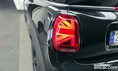 Mini Cooper Convertible 2023 2.0 гидро в Москве № 1837517, миниатюра 9