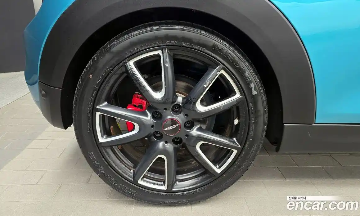 Mini Cooper Convertible 2016 2.0 гидро в Москве № 1837616, фото 5