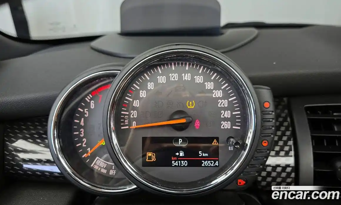 Mini Cooper Convertible 2016 2.0 гидро в Москве № 1837616, фото 8