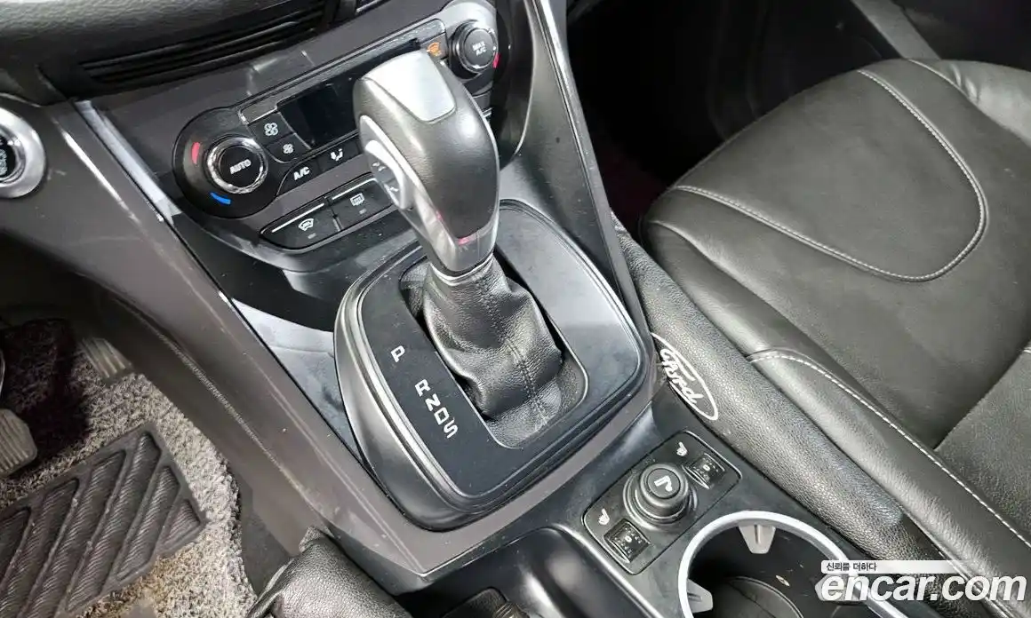 Ford Kuga 2016 2.0 гидро в Москве № 1838919, фото 9