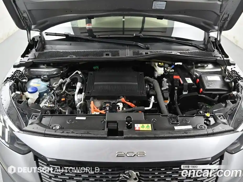 Peugeot 208 2023 0.1 гидро в Москве, фото 6