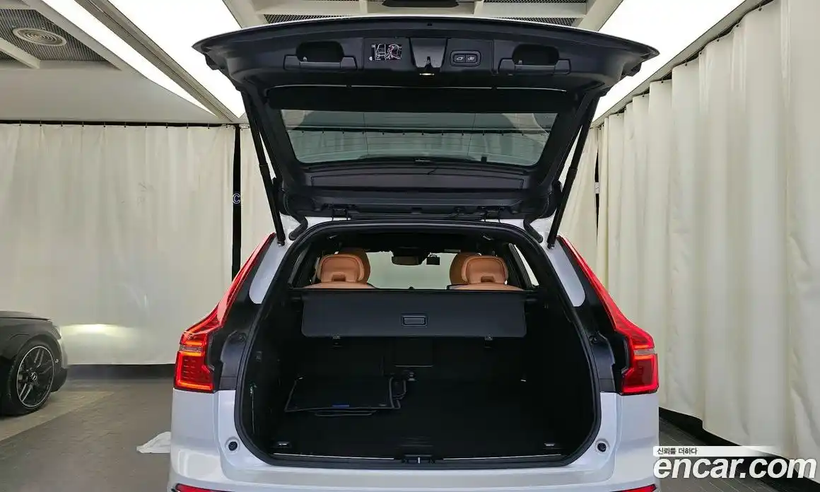 Volvo XC60 2019 2.0 гидро в Москве № 230544, фото 20