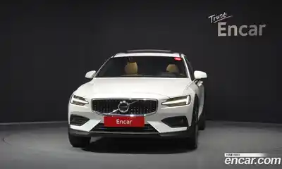 Volvo V60 2019 2.0 гидро в Москве № 230564, миниатюра 3