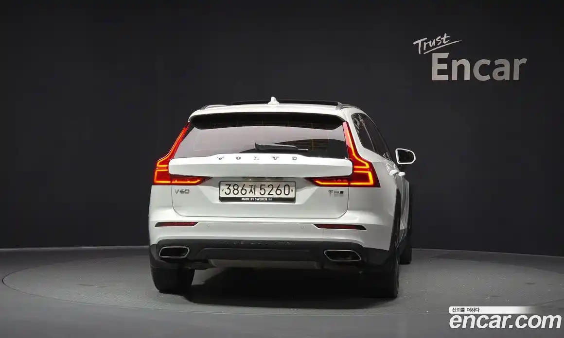 Volvo V60 2019 2.0 гидро в Москве № 230564, фото 4